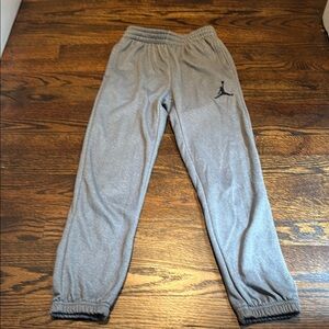 Jordan Jumpman youth athletic pants. Youth size medium. Great condition!!